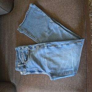 Womans American Eagle Jeans